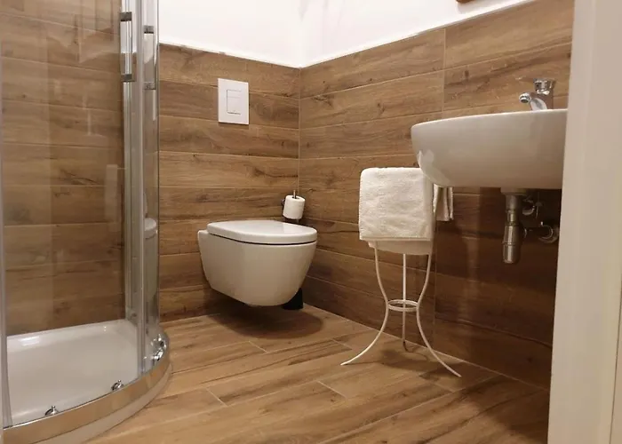 Charles * Чефалу